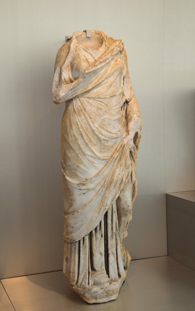 Statue einer Frau (Marmor) von Roman